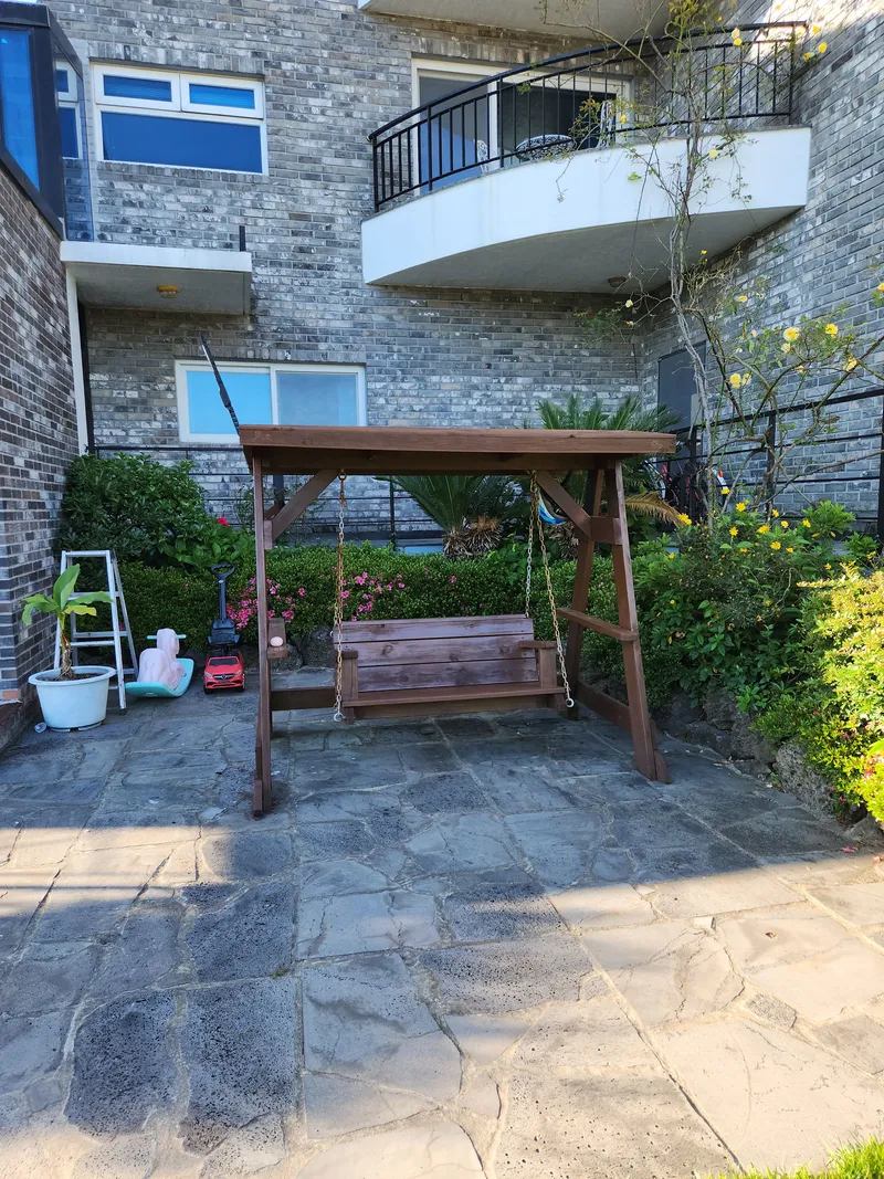 [Namwon, Seogwipo] 204, 2nd floor, wide window, cool view, 6 pyeong party room, Hanok style 25