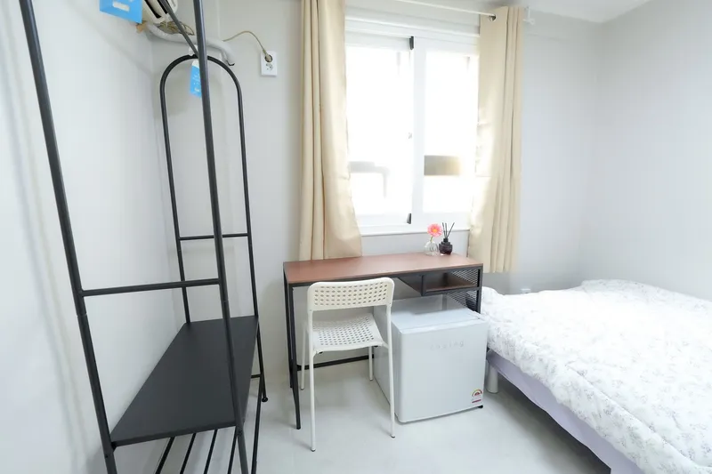 [Anyang] Room 302, a stylish accommodation near Anyang Station 4
