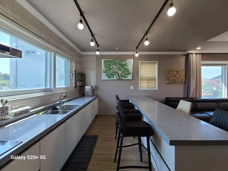 [Andeok, Seogwipo] Ocean view, 2nd floor, detached house next to Sanbangsan Tancheon Hot Springs 17