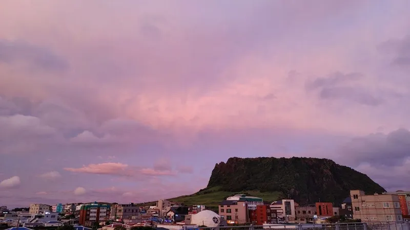 [서귀포 성산] 성산일출봉 뷰와 매력적인 테라스를 가진 모구리한달 20