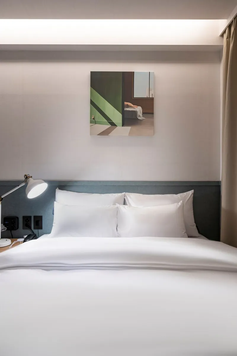 [Dong-gu, Daejeon] 5 minutes walk from Daejeon Complex Terminal! #Queen bed #Smart TV #Room disinfection 3