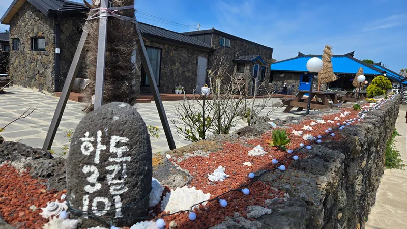 [Gujwa, Jeju] Hadori Byeolbangjin Gamseongsukso 40