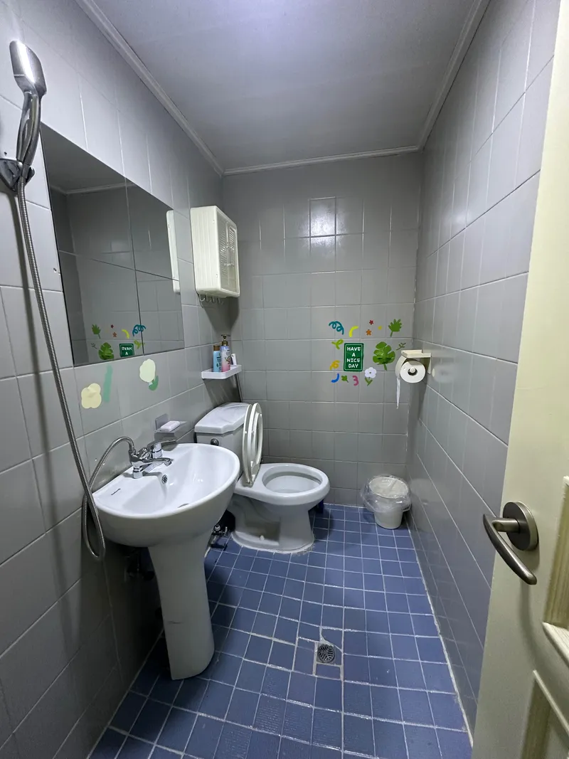 [Cheonan] This is a pretty, comfortable room located close to Cheonan Bongmyeong Station (10-second walk) and Soonchunhyang Hospital (2-minute walk). 7