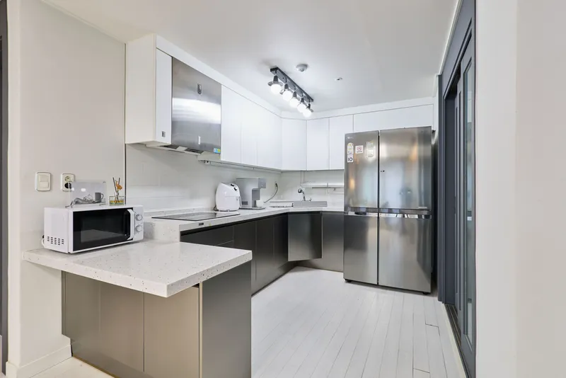[Yeongdeungpo, Seoul] Clean, newly built, 4-person, 3-room apartment near Daebang Station 17