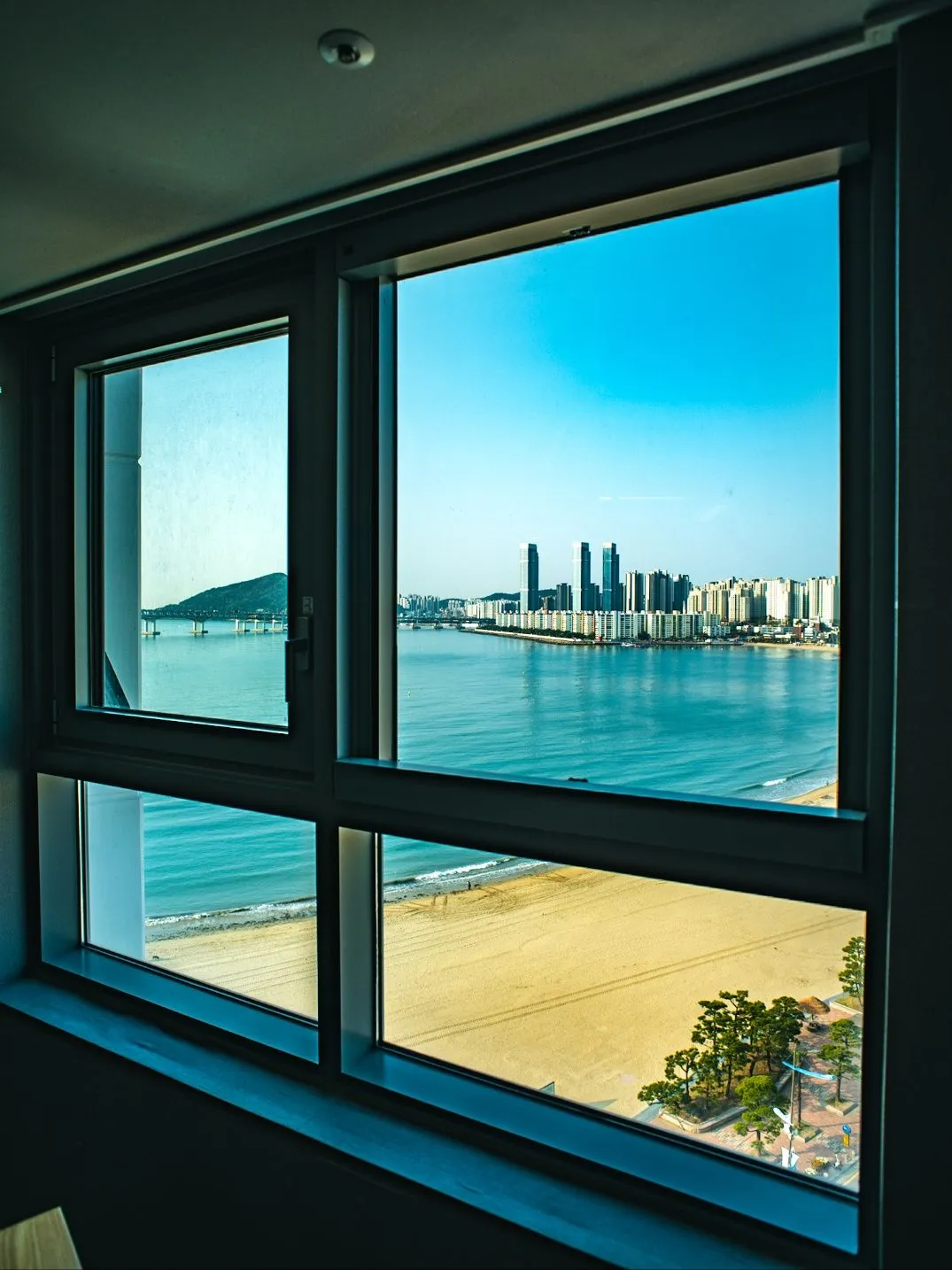 Millak-dong Ocean View One-Bedroom