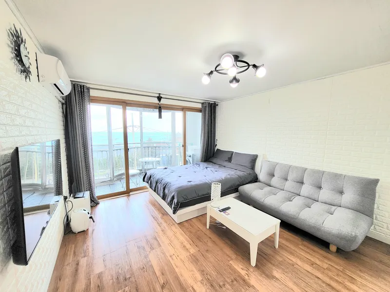 [Jocheon, Jeju] 1-minute walk to the beach / 5-minute drive to Hamdeok Beach (Traveling on foot) 2