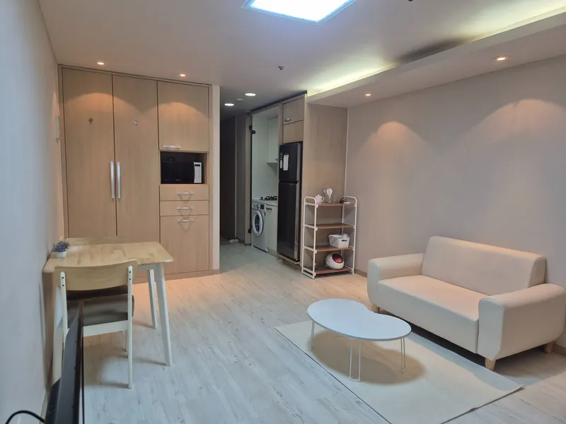 [Anyang] 1 minute walk from Indukwon Station Exit 2, clean and quiet officetel 15