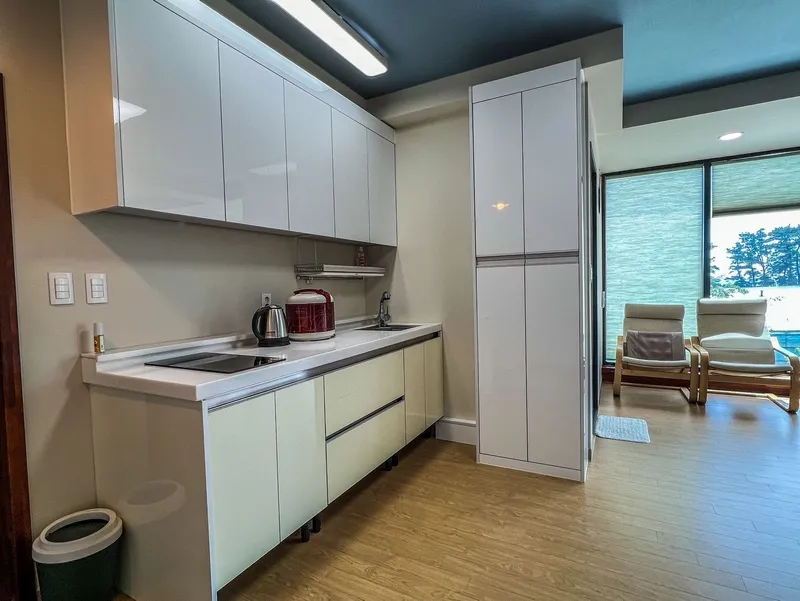 [Namwon, Seogwipo][Room 103] Private Family Space Terrace 2 Party Rooms 2 Large Rooms 2 Bathrooms 1 Living Room 35