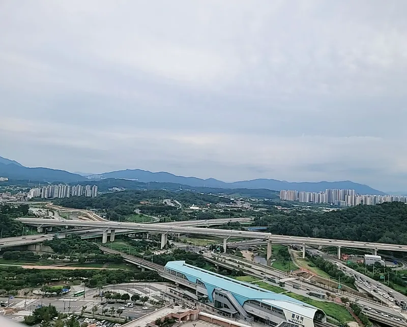 [Namyangju] 3 bedrooms, 2 bathrooms / Newly built, fully furnished / High-rise with a view / 2 minutes to E-Mart / 3 minutes to Byeolnae Station 45