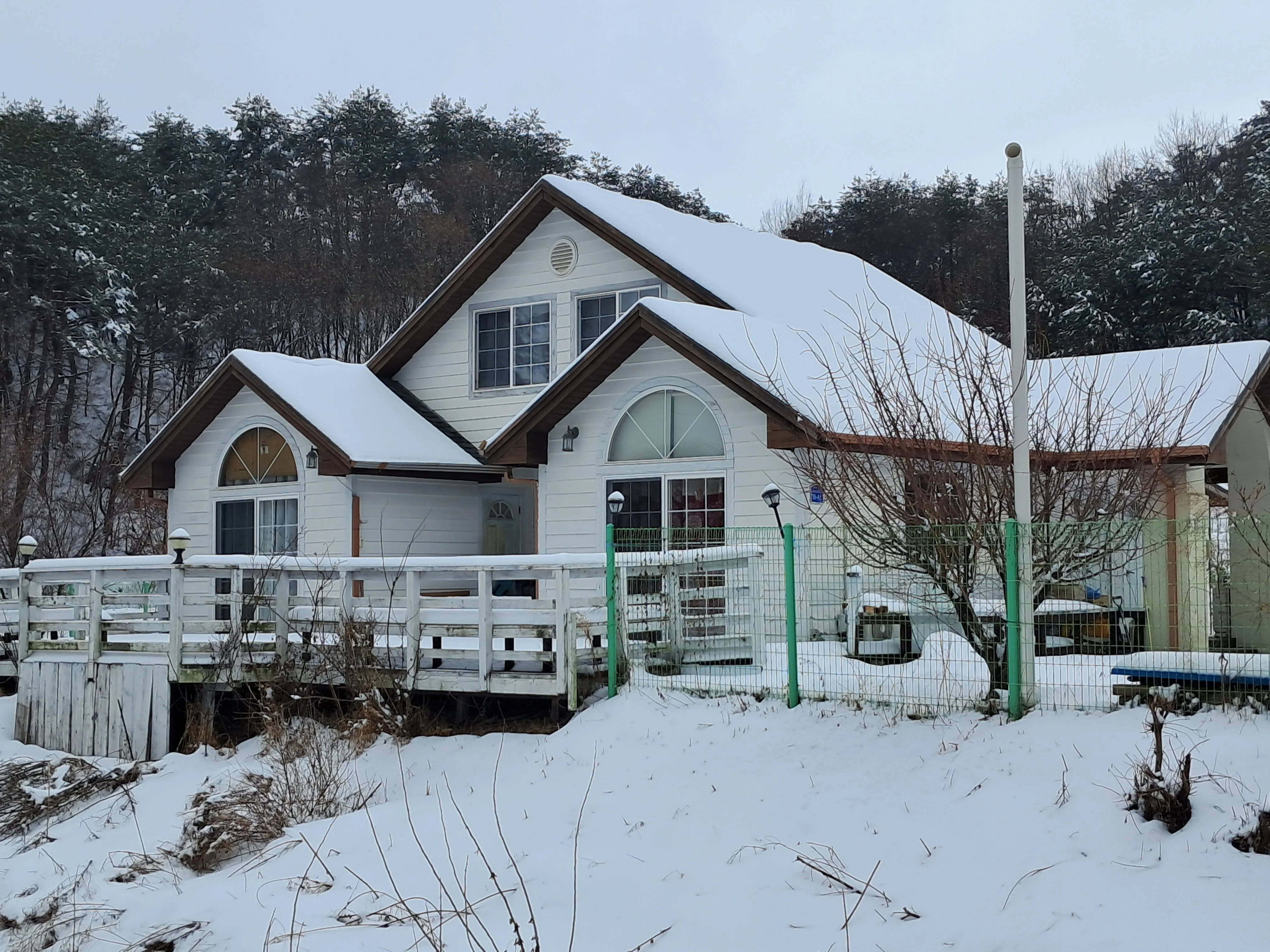 Yeongok-myeon Forest Two-Bedroom House