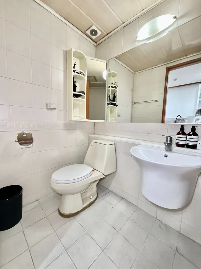 [Yeongdeungpo, Seoul] 3-minute walk from National Assembly Station on Line 9, in the immediate vicinity 6