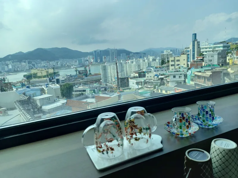 [Yeongdo, Busan] Cheonghak-dong Panoramic Ocean View Six House 9