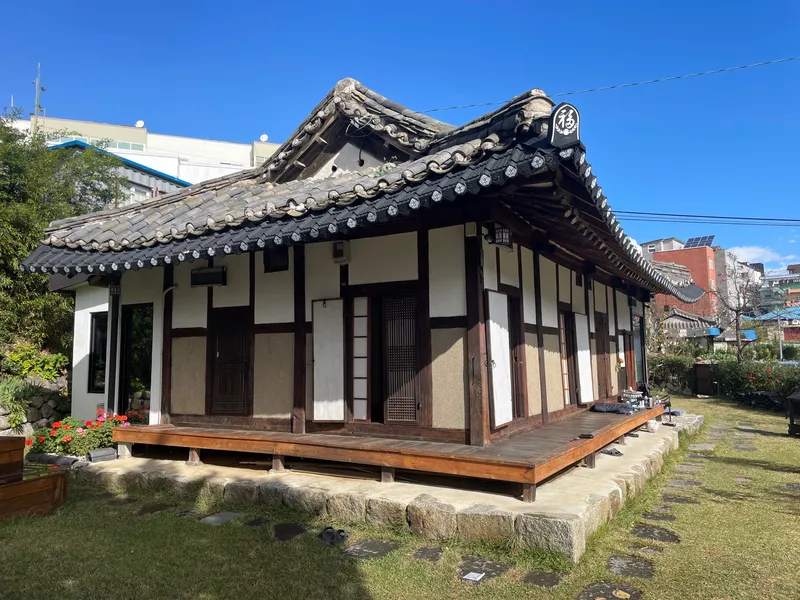 [Gangneung] 3-room Hanok detached house with a 100-pyeong wide yard 28
