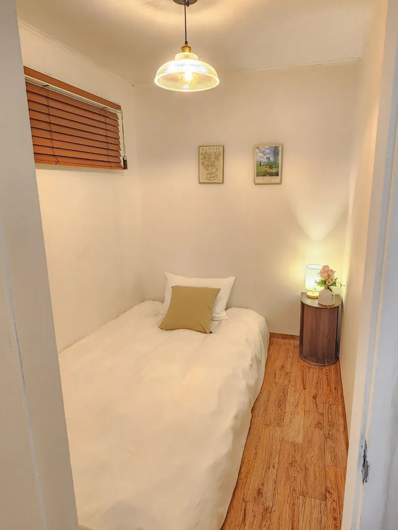[Mapo, Seoul] 3-minute walk from Ewha Womans University Station, up to 5 people, 3 beds, fully equipped two-room with washing and drying facilities 16