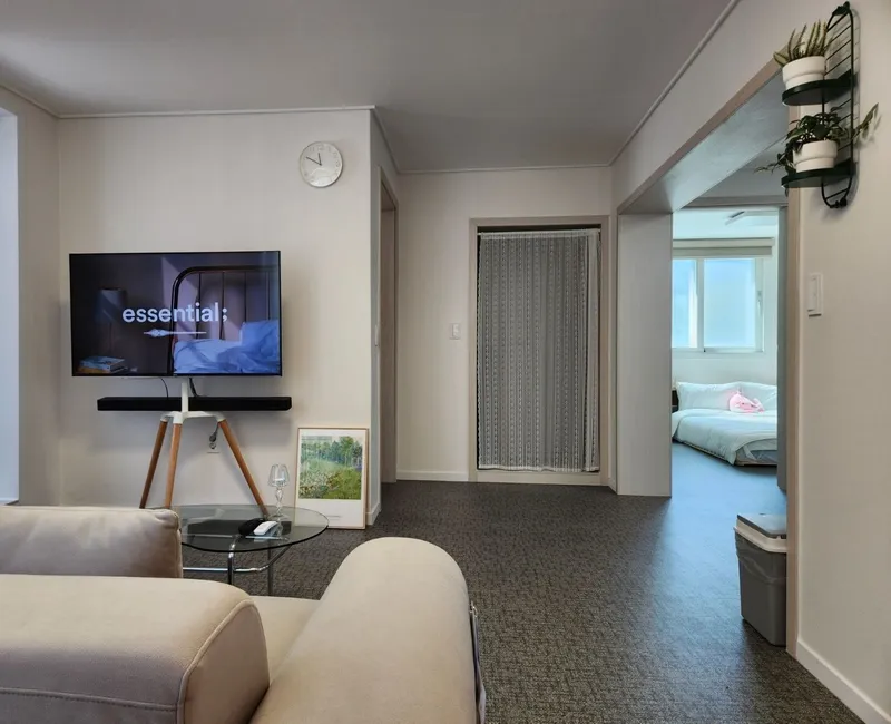 [Suwon][Suwon Paldal] Quiet and cozy accommodation within walking distance of Banghwasuryujeong 22