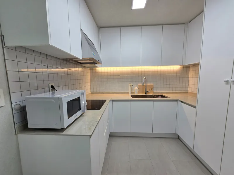 [Songpa, Seoul][Seoul Gangnam Jamsil] Seokchon Lake, free designated parking, 3 rooms, 2 bathrooms, elevator, new building 14