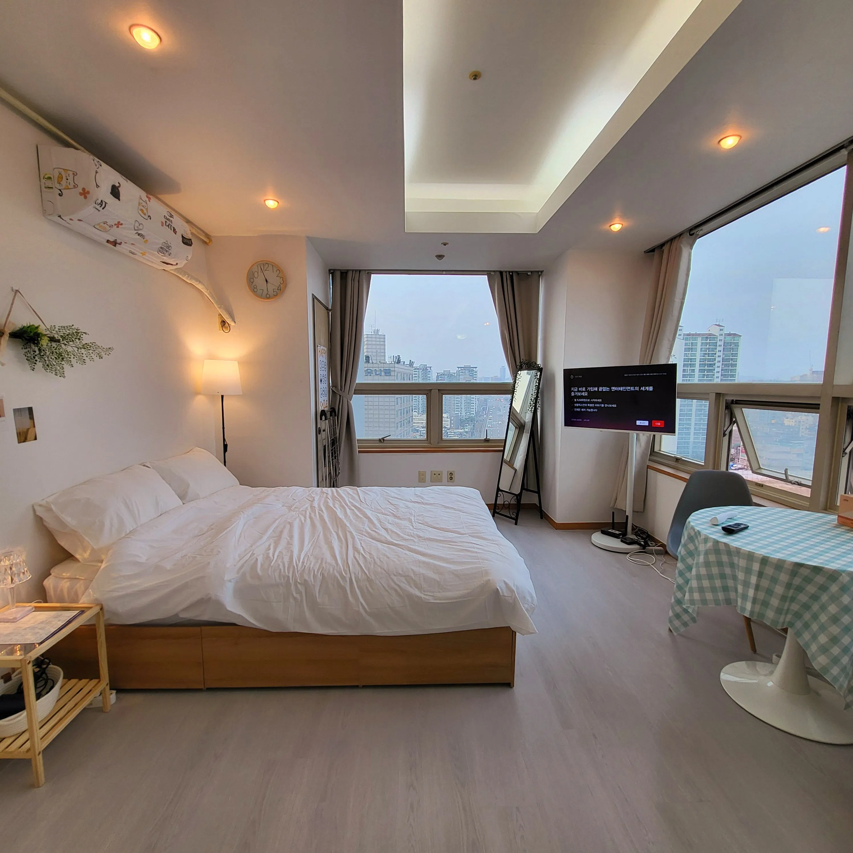 Yongdu-dong 1-Min Station One-Bedroom