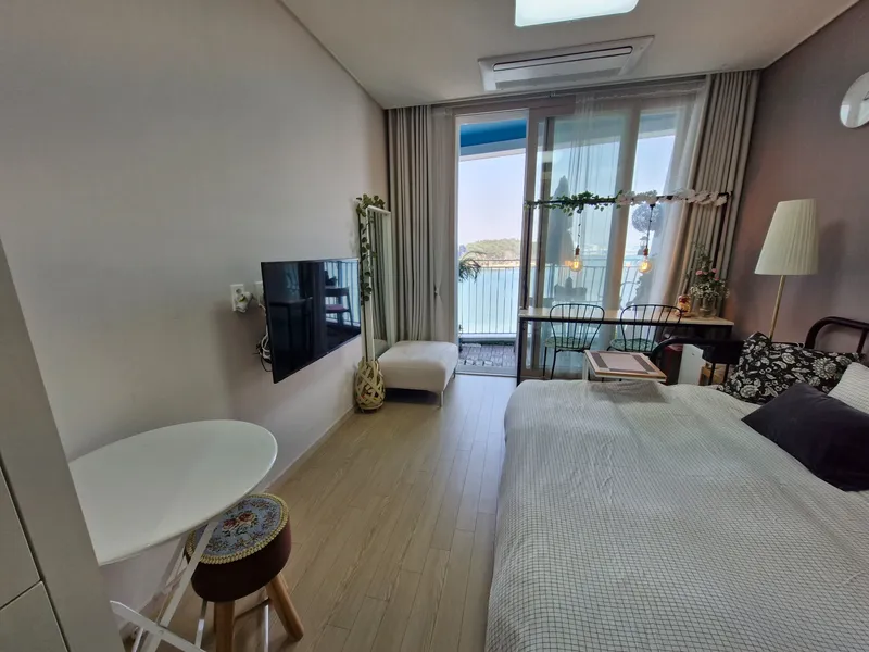 [Yeongjong, Incheon] Bt House (Love Yeongjong) Living for a Week #Netflix #Free Parking #King Bed #Dryer 14