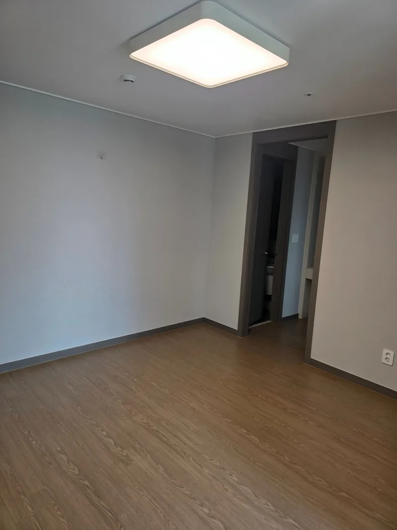 [Yeonsu, Incheon] 10-person ocean view full air conditioning 35 pyeong newly built 4-room apt 14