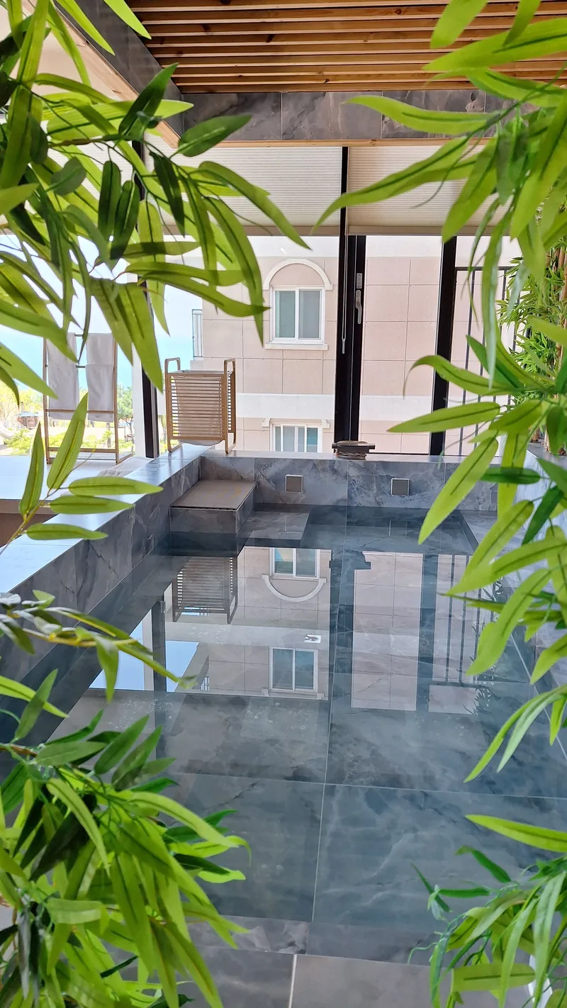 [Buk-gu, Ulsan] A modern restaurant where you can enjoy the ocean view and night city view from the jacuzzi and izakaya bar 25