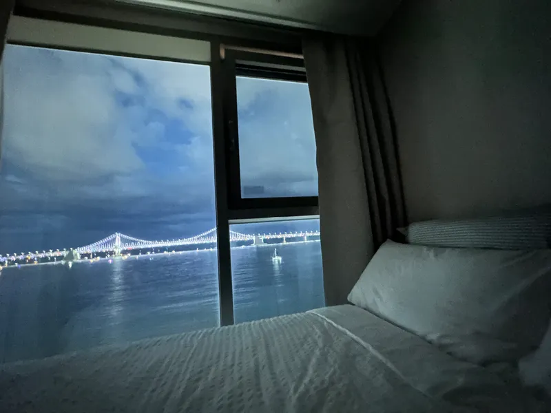 [Suyeong, Busan] A hip, modern accommodation with a full ocean view of Gwangalli Beach. 8