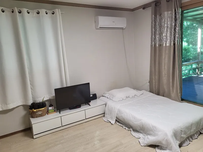[충북 음성] 자작나무숲 계곡 테라스 원룸 3