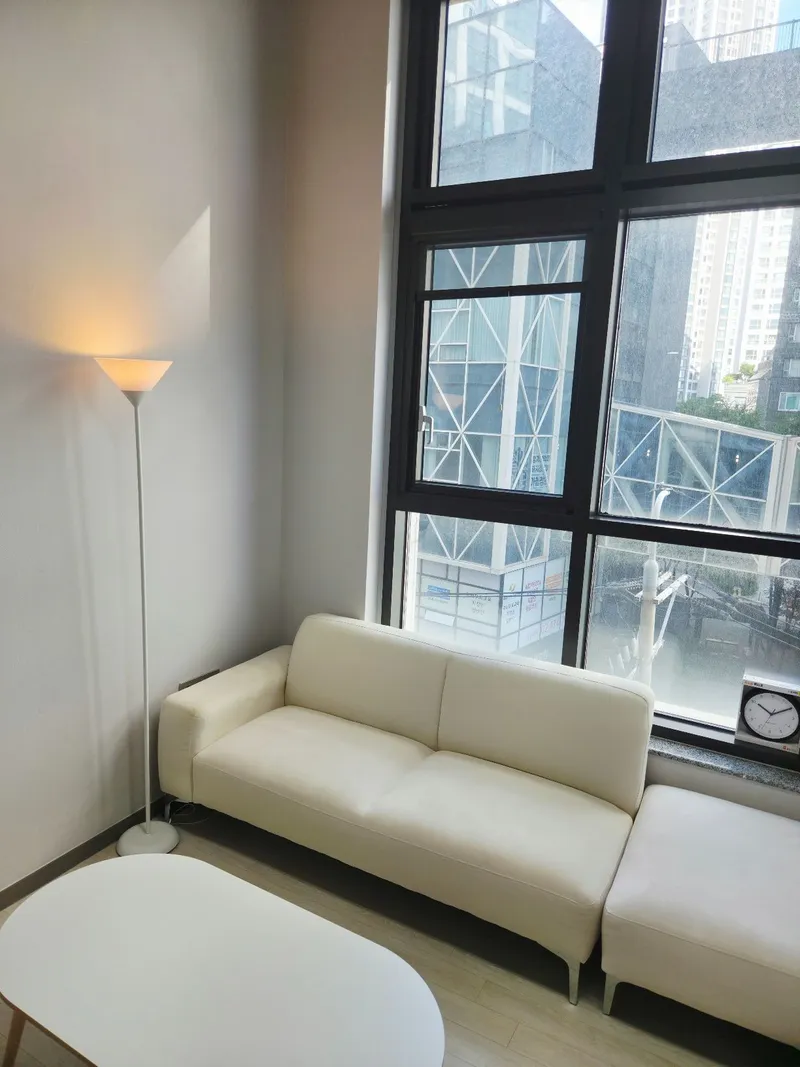 [Gangdong, Seoul] 4-person duplex, 5-minute walk from Cheonho Station, adjacent to Jamsil 26