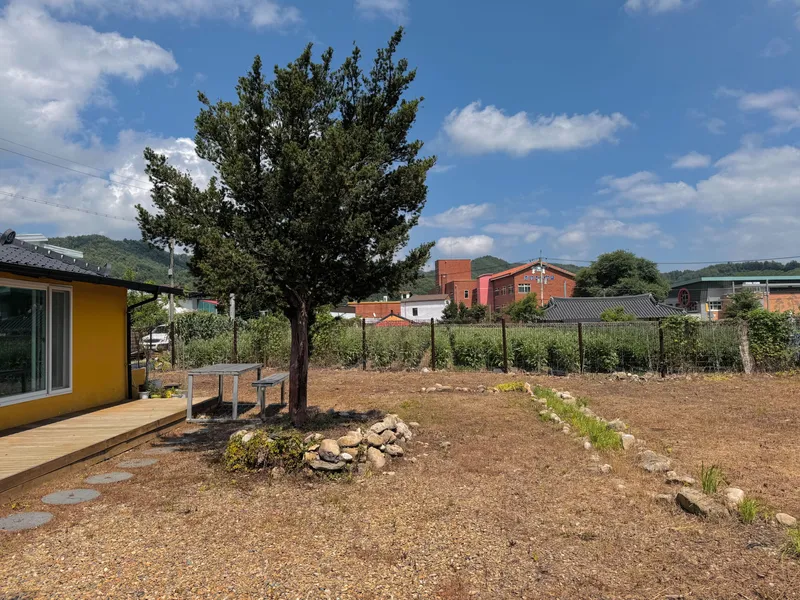 [Bonghwa] A yellow house with a spacious yard in a forest village 15