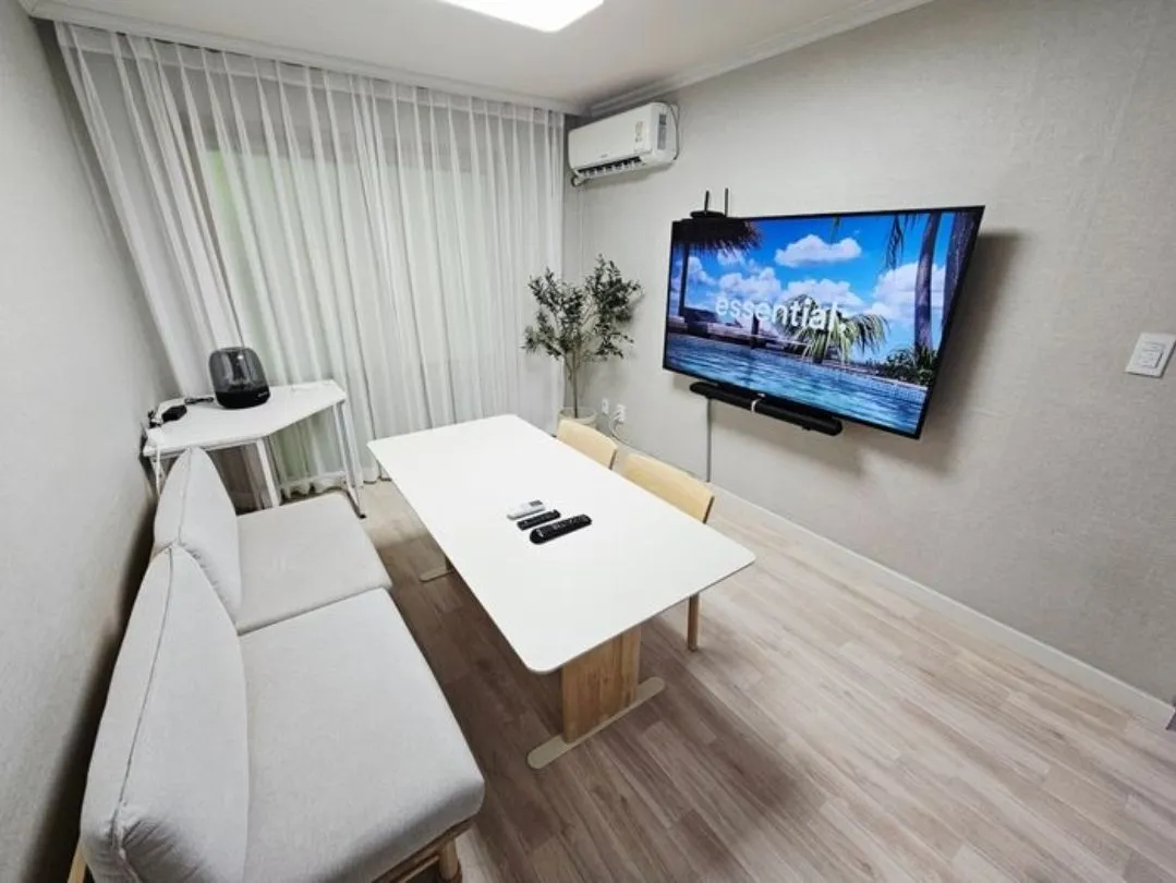 One-Bedroom in Seongnam, Gyeonggi — 50m², sleeps 4, 1 bath