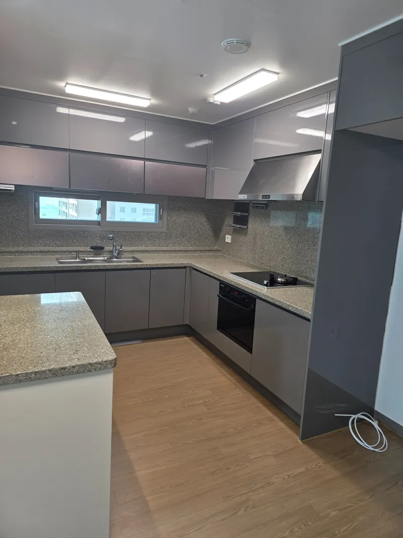 [Yeonsu, Incheon] 10-person ocean view full air conditioning 35 pyeong newly built 4-room apt 18