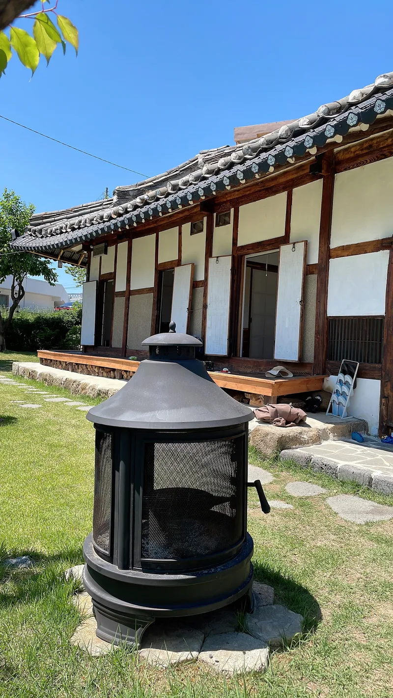 [Gangneung] 3-room Hanok detached house with a 100-pyeong wide yard 37