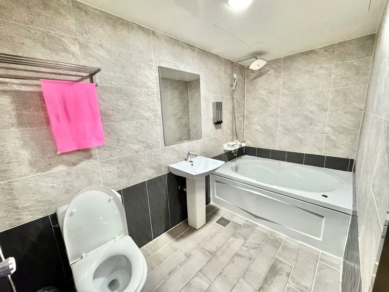 [Suwon][Suwon Yeongtong] 5 min walk from Yeongtong Station/Netflix/Separate one room/Cleaning available/Room 704 5