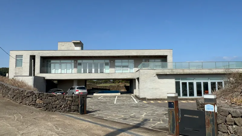 [Gujwa, Jeju][Seogwipo Seongsan] Ocean view emotional accommodation 30 seconds from the sea in front of the house (Room 101) 17