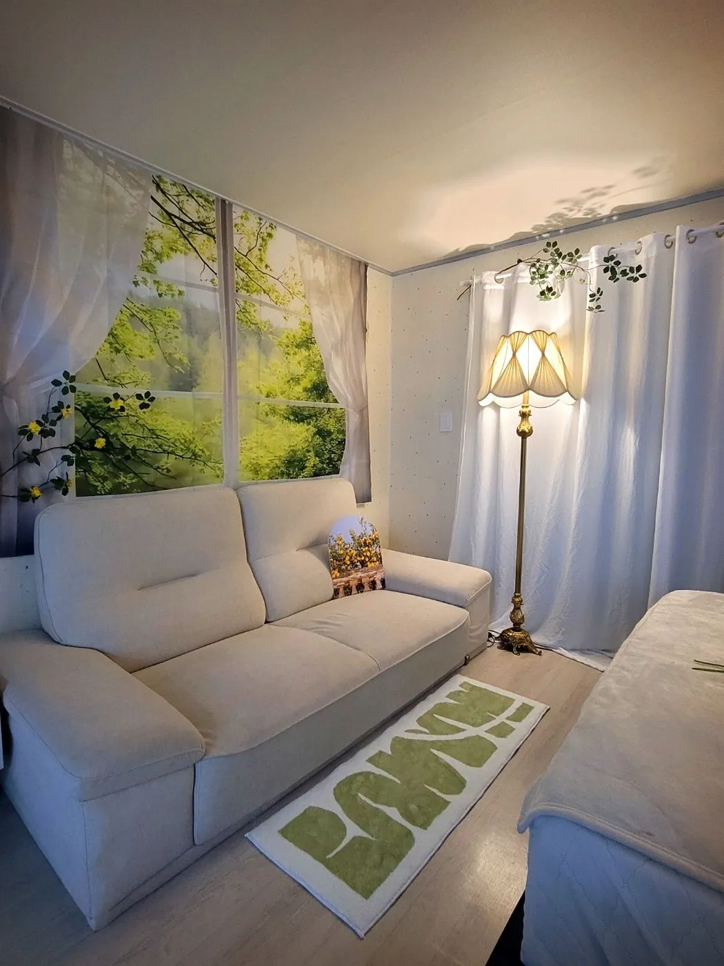 Hwangseong-dong Transit-Friendly One-Bedroom