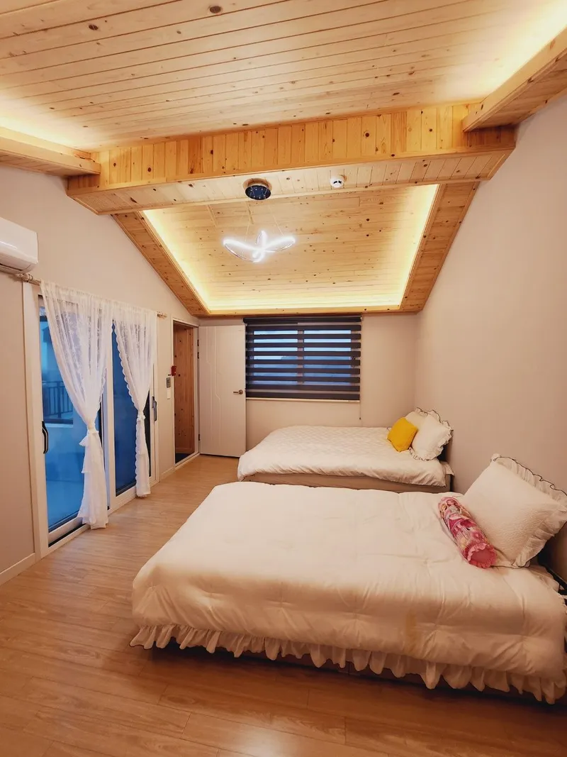 [Gujwa, Jeju] 500-pyeong flower yard independent pool villa better than swimming steam sauna Nakako front view #Cherry blossoms 3
