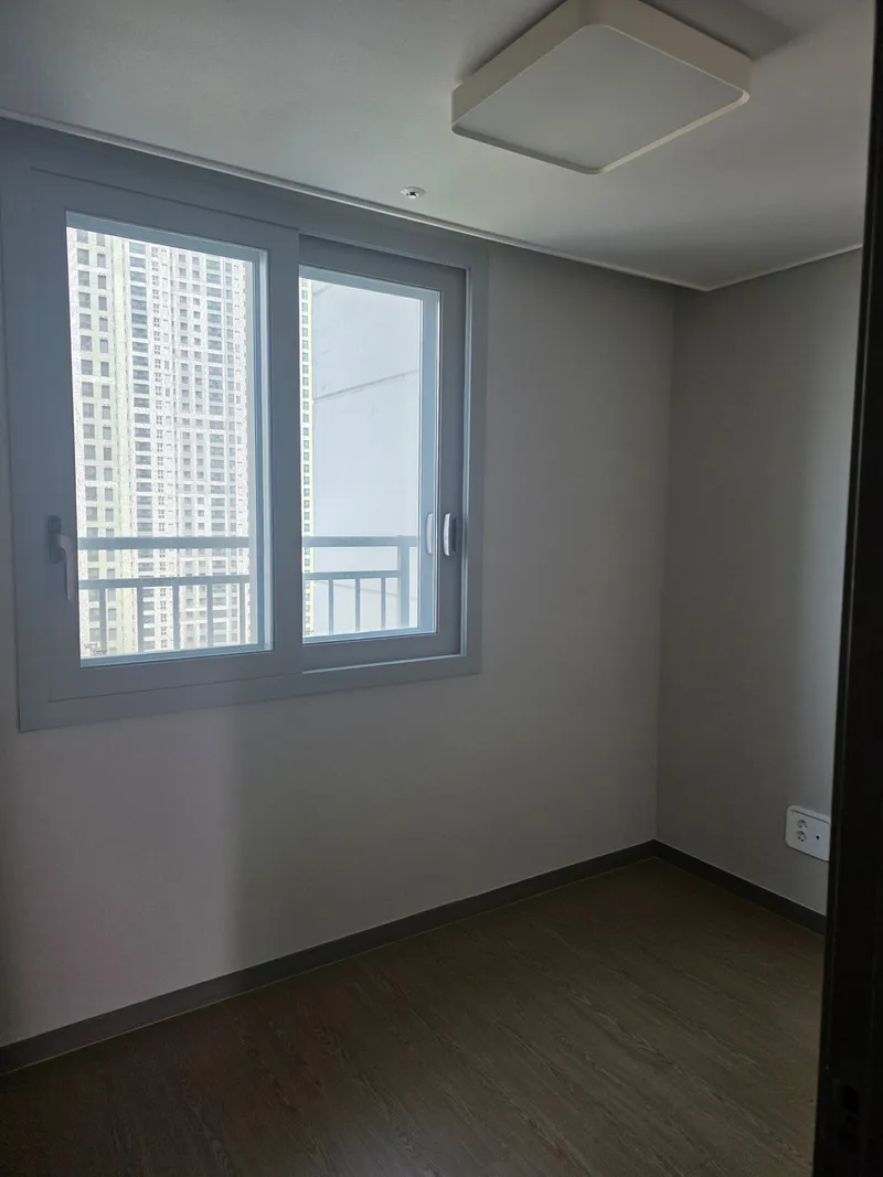 [Yeonsu, Incheon] 10-person ocean view full air conditioning 35 pyeong newly built 4-room apt 32