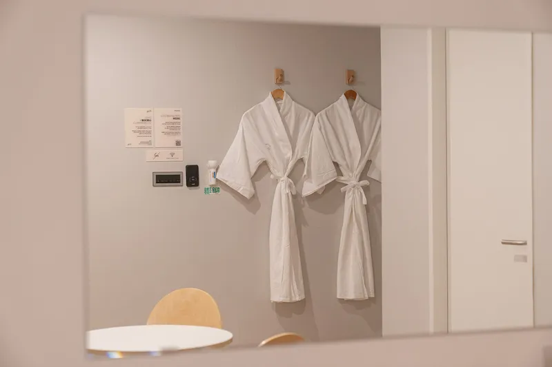 [Cheonan] 5 min walk from Dujeong Station #Near the food alley #Standard room #Parking #Non-smoking 18
