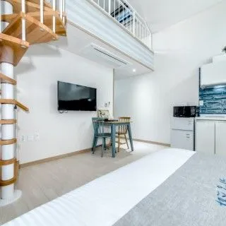 [Namwon, Seogwipo][Room 203] Spacious 2-person spa with cool view terrace and cool duplex 4