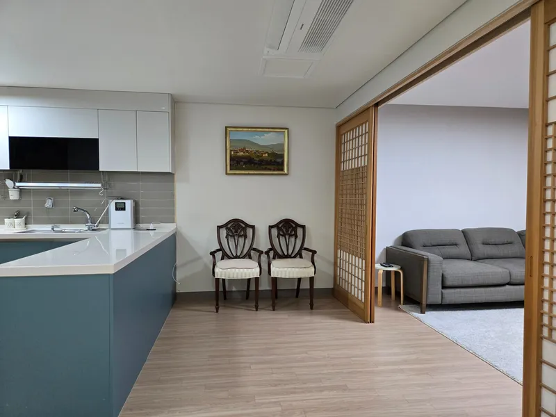 [Daejeong, Seogwipo] English Education City/Gu-eok-ri Hanok-style Interior 32-pyeong Two-Room Apartment 26