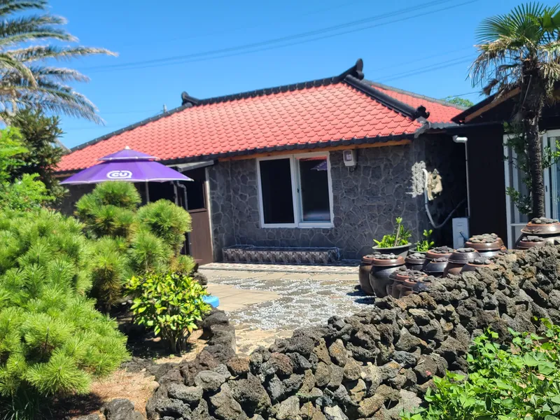 [Aewol, Jeju] Private villa on the pebble beach with spring water gushing out, next to Gwakji Beach on the Handam Beach Walkway 17