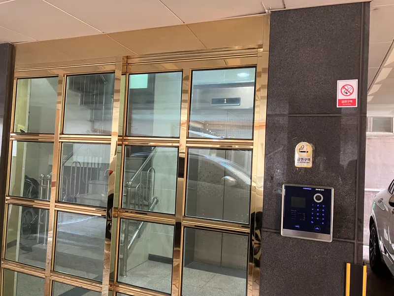 [Dongjak, Seoul] 3-room modern hanok-style apartment 3 minutes from the main gate of Jungang University in Heukseok-dong 24