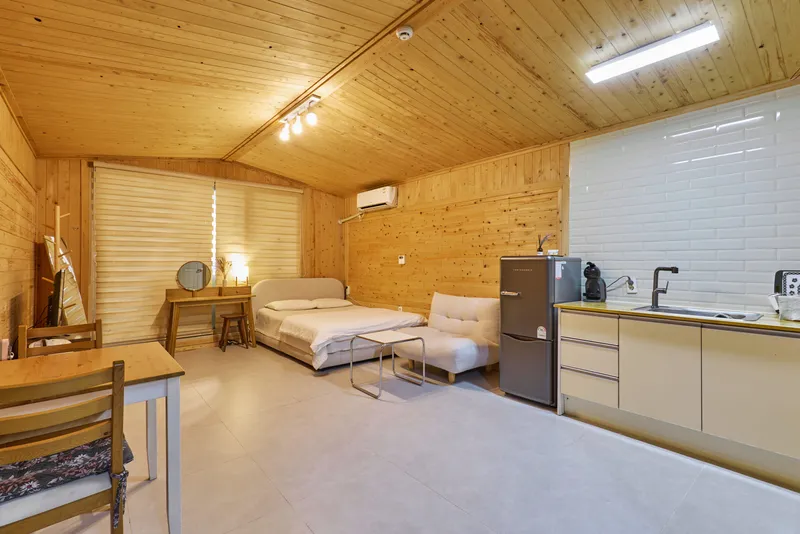 [Pyoseon, Seogwipo] Seaside, rustic Jeju village spa bathtub atmospheric stay 25