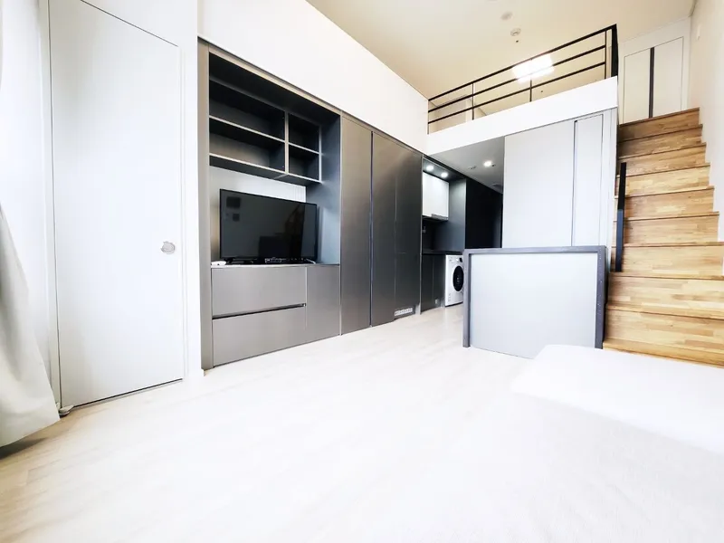 [Songpa, Seoul] Fully-furnished duplex studio with lake near Jamsil 2 5