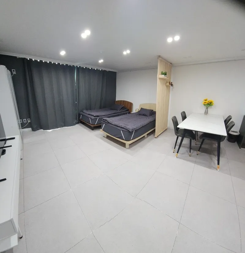 [전북 군산] 군산대 인근 화이트와  그레이톤으로  리모델링한  세련된집 2