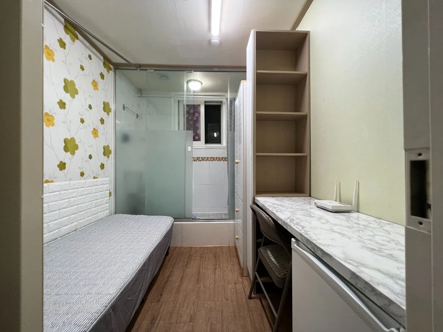 Sinsu-dong Transit-Friendly One-Bedroom