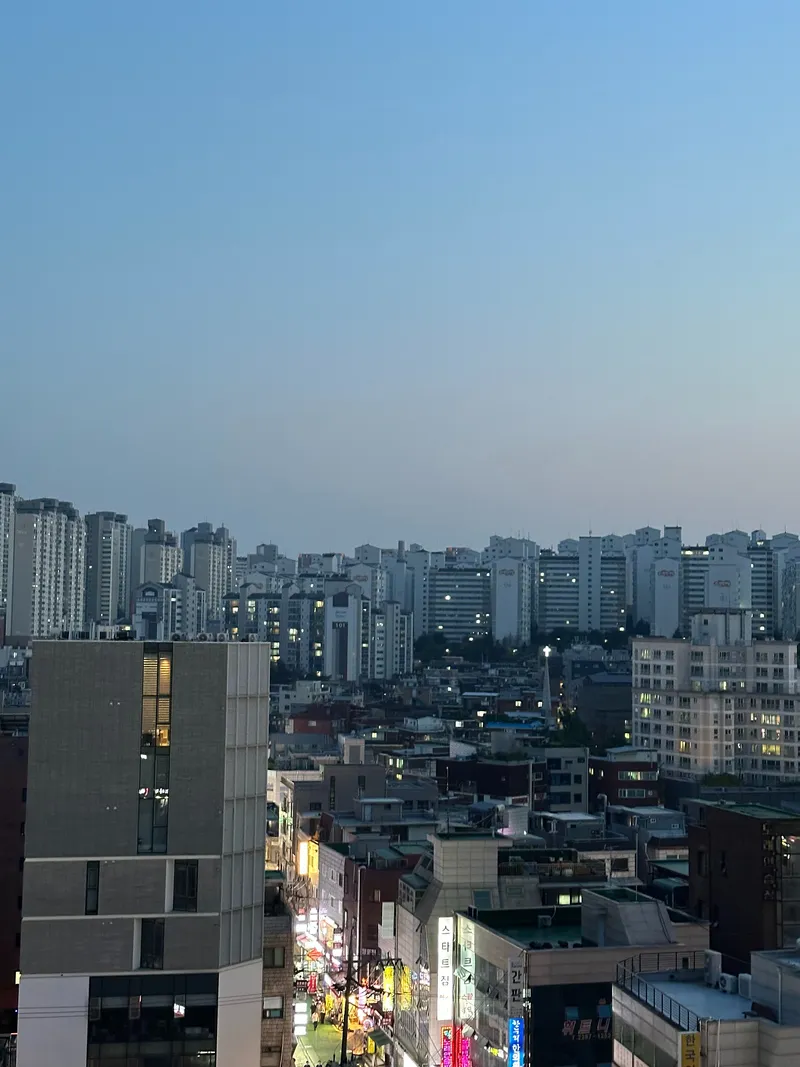 [서울 성동][왕십리역1분]성수서울숲뚝섬한양대/시티뷰/풀옵/반려동물/3~4 25