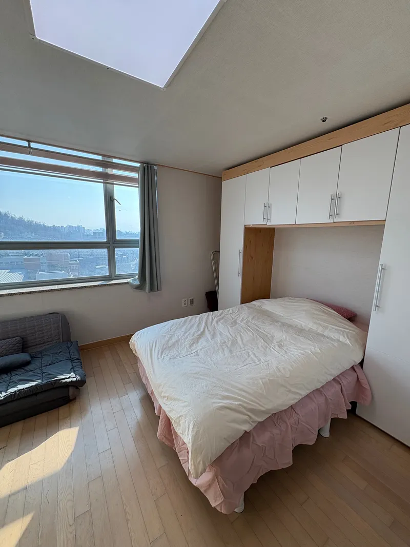 [Seodaemun, Seoul] Sun-filled officetel in front of Sinchon Station 2