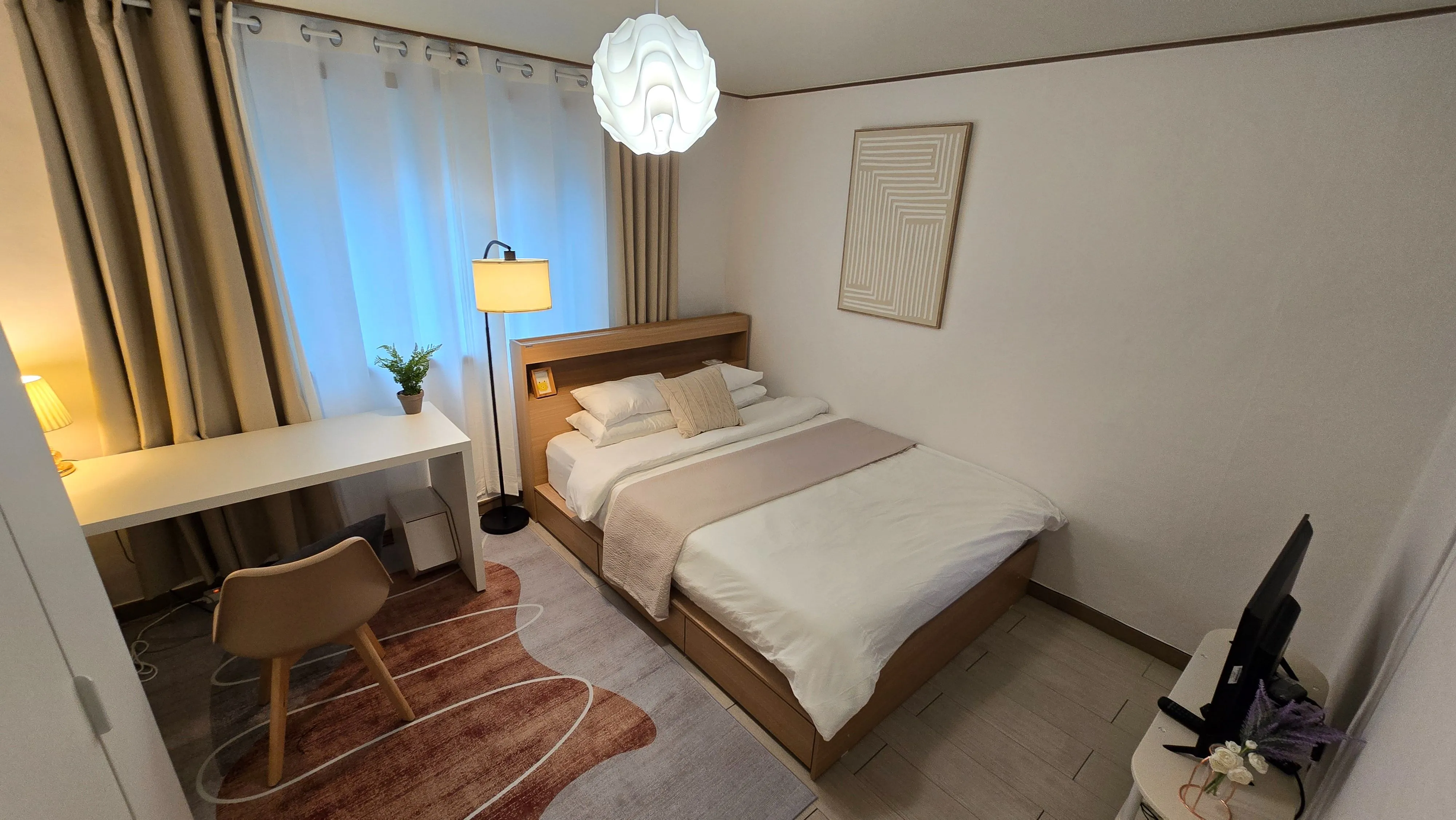 Yeoksam-dong Two-Bedroom House