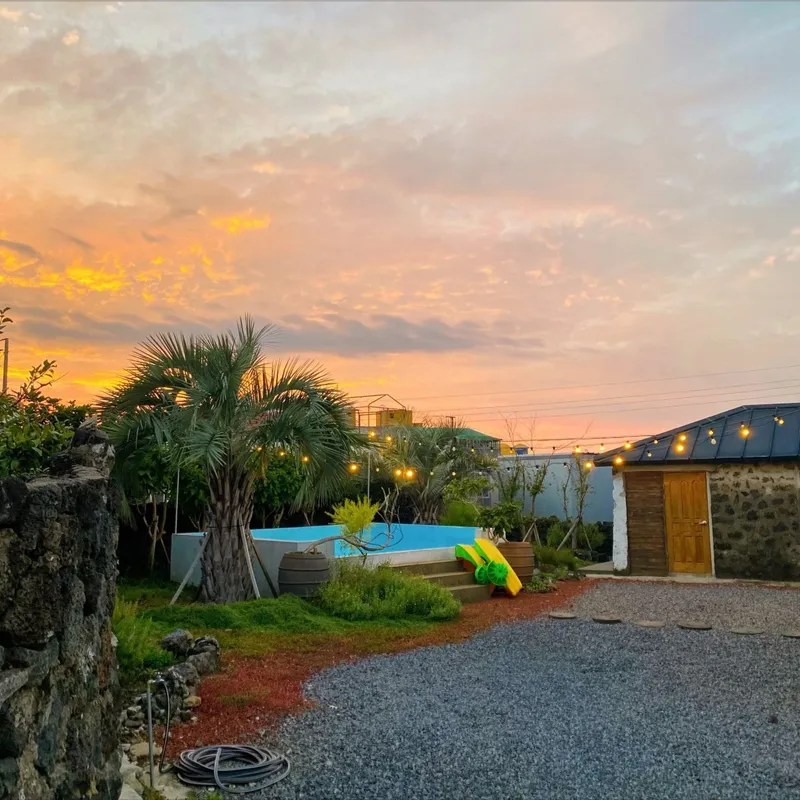 [Hallim, Jeju][Jeju Hyeopjae] Jeju Countryside Stone Wall House Hyeopjae Private Stay with Large Pool 10