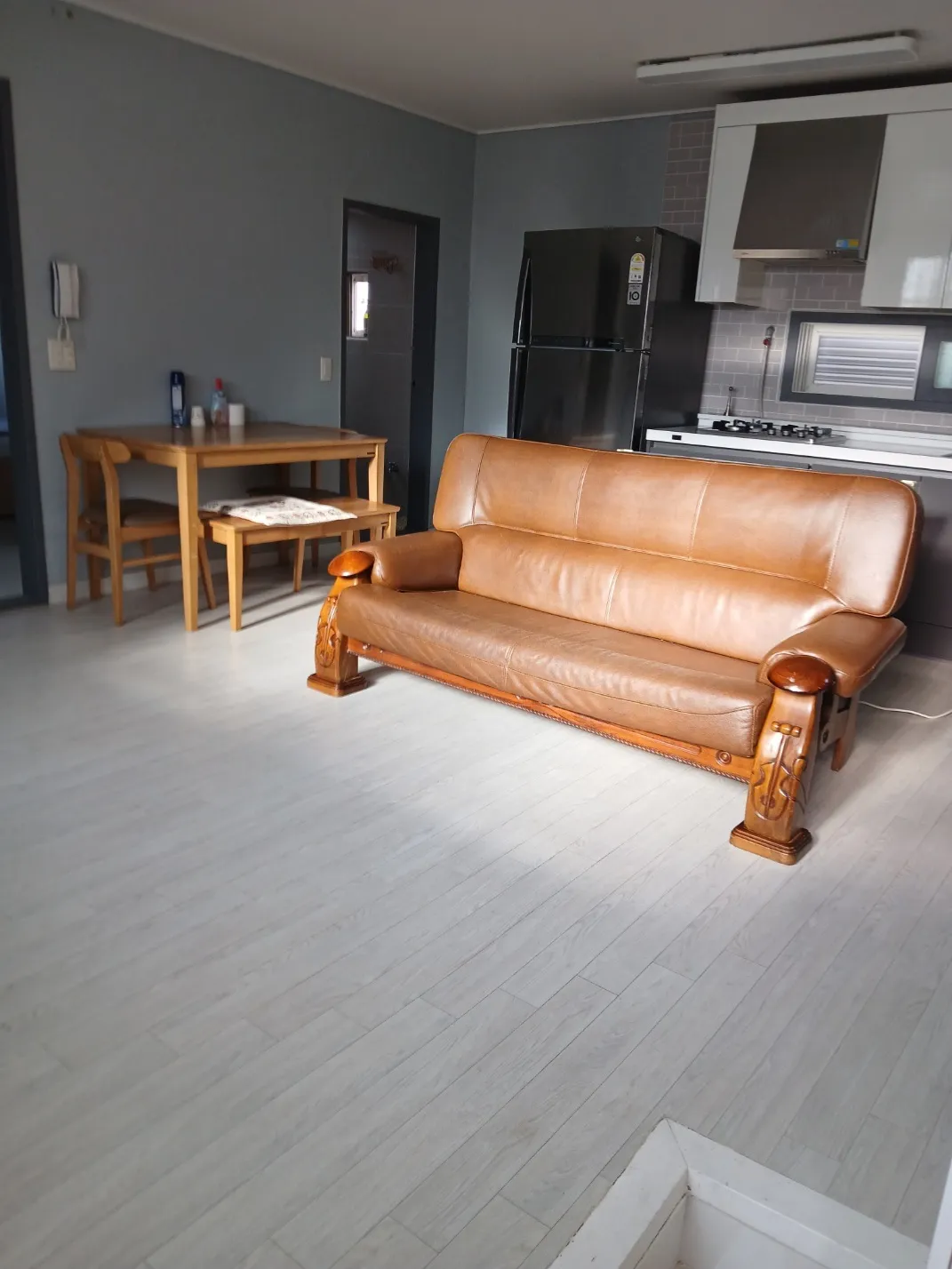 Yeonsan-dong Family Three-Bedroom House